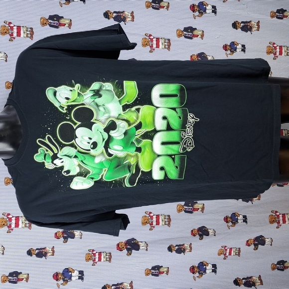 Disney 2020 Mickey & friends glow in the dark graphic black XL park t-shirt - Picture 2 of 5
